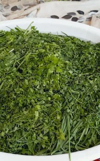قرمه سبزی سود کم وبرکت(ارسال درب منزل بدون هزینه)