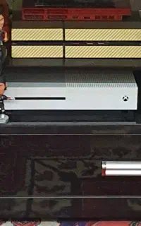 XBOX One S (1TB)