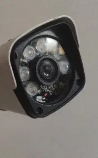 خریدوفروش انواع دوربین مداربسته و دزدگیر دماکن