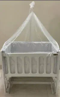 تخت گهواره ای نوزاد