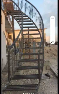 جوشکارسیار اسکلت و راه پله با تراکتور