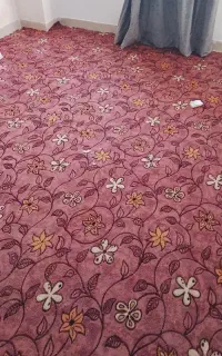 موکت قهوه ای در حد نو