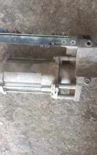 یک عدد موتور کر کره ی برقی