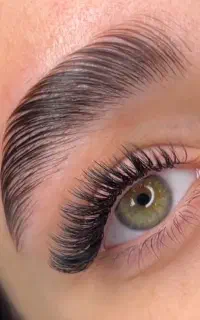 اموزش و خدمات کاشت مژه و کاشت ناخن