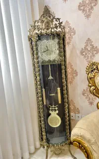 ساعت و جام میوه