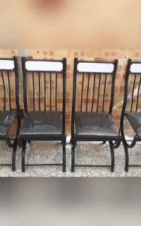 صندلی فلزی