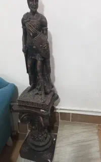 مجسمه و پایه رومی