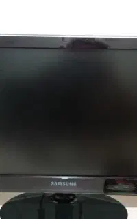 سیستم کامپیوتری با قیمت مناسب و مانیتور
