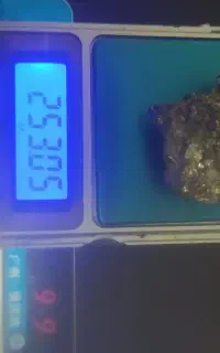 سنگ یشم و سنگ پیریت