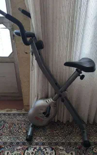 دوچرخه ثابت ورزشی