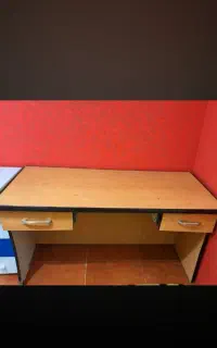 میز کامپیوترو صندلی 3عدد