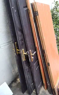 درب اتاق و کمددیواری و دراور و بوفه