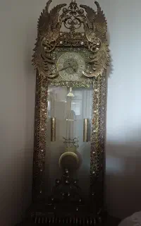 ساعت ایستاده برنزی