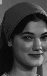 طراحی چهره و اموزش طراحی چهره با مداد سیاه