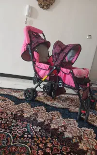 کالسکه دو قلو