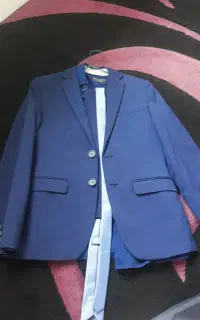 کت و شلوار و پیراهن و کروات
