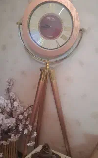ساعت ایستاده