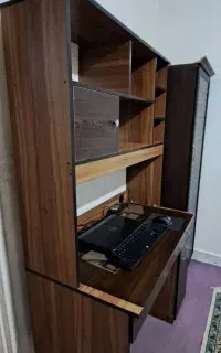 میز تحریر با کتابخانه ام دی اف