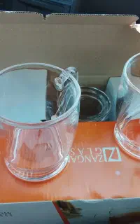استکان. نیم لیوان. لیوان