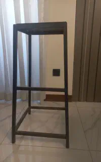 چهارپایه آهنی محکم