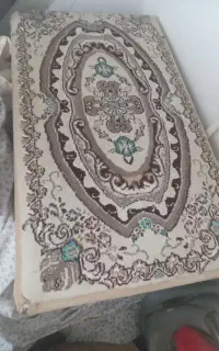 پشتی فرشی