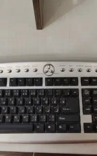 کیبورد در حد نو
