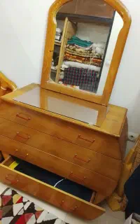 کمد چهار کشوی لباس جا دار و بزرگ  با آینه