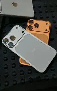 Iphone xr در قالب 17pro رنگ silver
