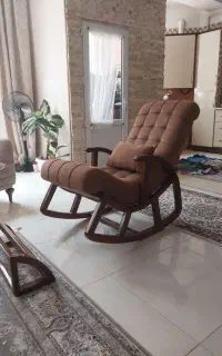 یک عددصندلی راک ساحلی