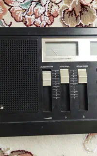 فروش فوری و استثنایی رادیو GRUNDIG SATELLITE 300