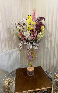 گل و گلدان شیشه ای