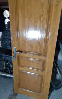 درب ورودی اتاق