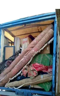 کارگر جهت جابه‌جایی  و حمل بار
