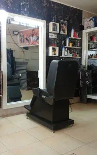 دکور آرایشگری همراه با ماشین