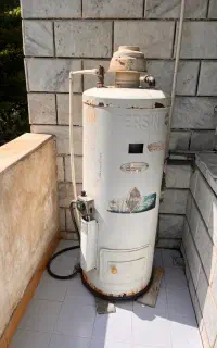 آبگرمکن ایستاده