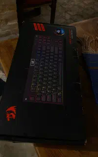 کیبورد مکانیکی گیمینگ red dragon RGB