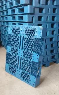 پالت آبی رنگ پلاستیکی
