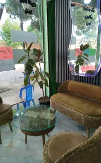 همکارخانم خوش برخورد