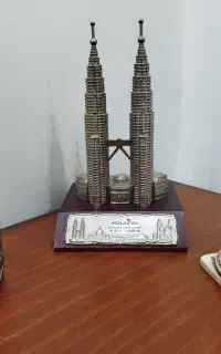 برج دوقلو مالزی