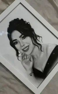 طراحی چهره سیاه قلم