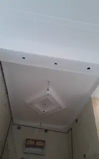 شاگرد گچکاری