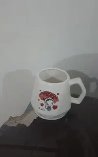 خانم جهت همکاری در سرامیک
