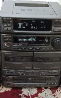 ضبط سونی B900