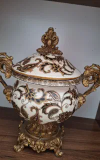 دکوری طرح زیر خاکی