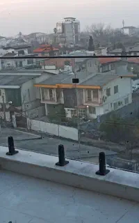 نرده شیشه ای و استیل کف پله پلی وود کرکره برقی
