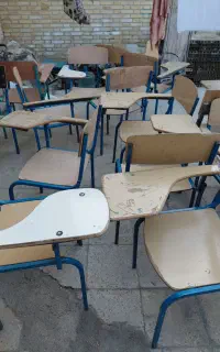 صندلی یا نیمکت دانش آموز