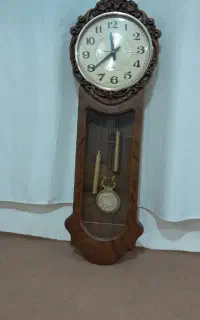 ساعت دیواری