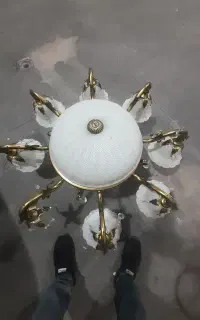 لوستر ۸ شاخه در حد طرح برنز