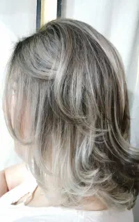 جویای کار در سالن زیبایی vip
