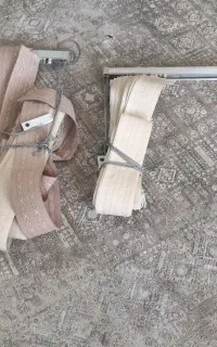 سه عدد چوب پرده همراه با پرده